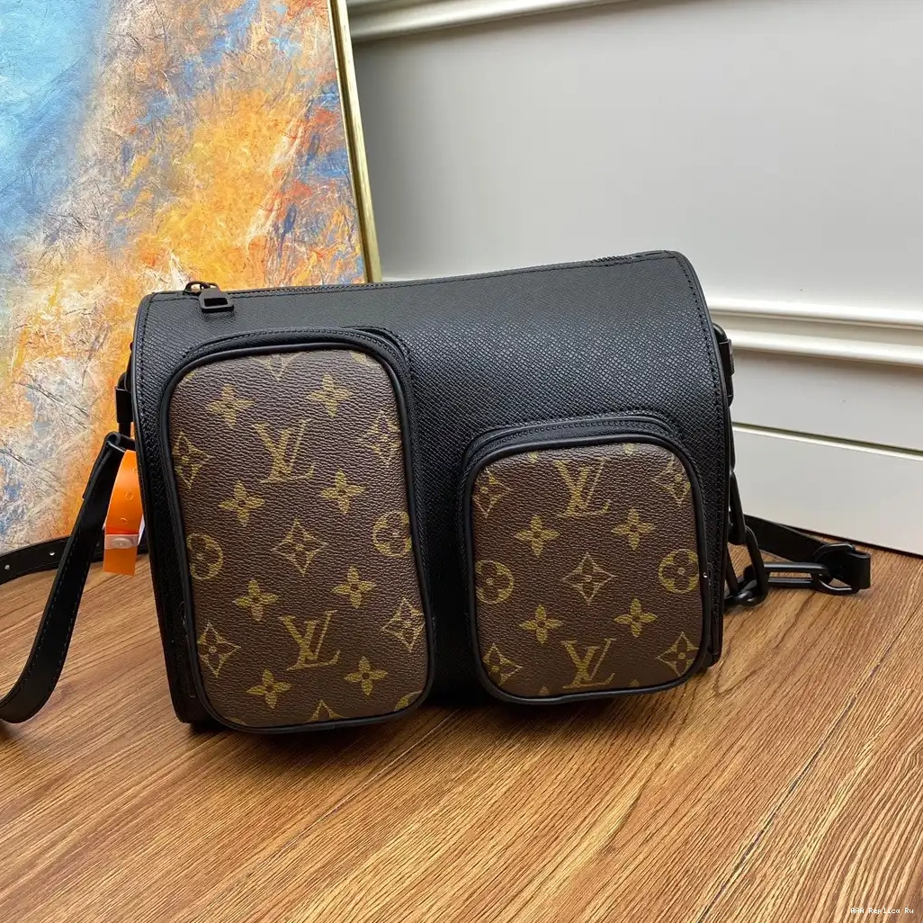 VUITTON MESSEANGER BAG LOUIS 0604
